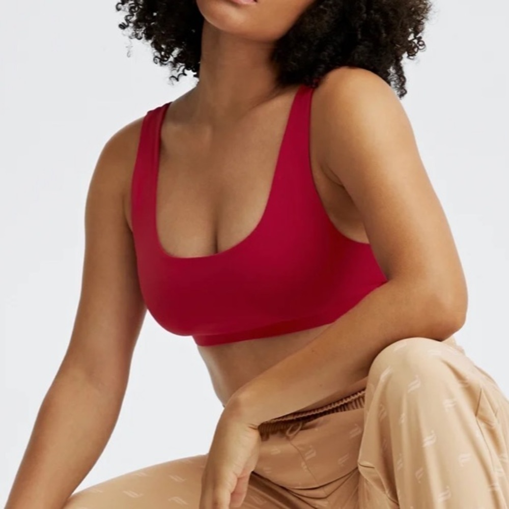 Fabletics red low impact sports bra, soft and comfy